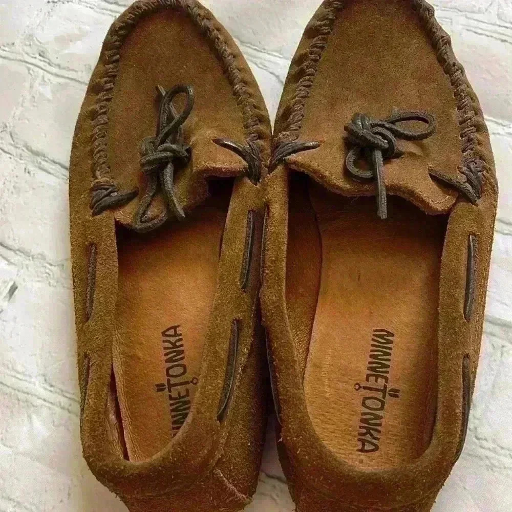 Minnetonka leather slip on shoes